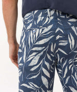 BRAX SHORTS BOZEN CASUAL LEAF PATTERN BLUE